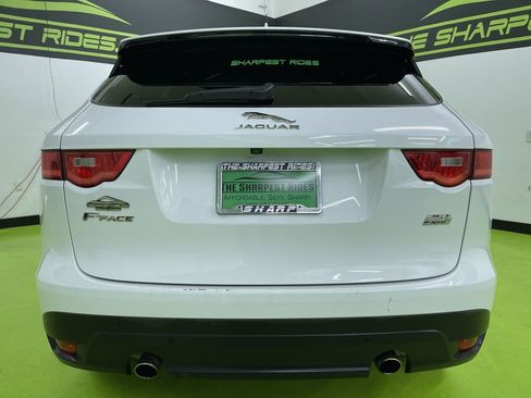 Used 2019 Jaguar F-PACE Premium image 8
