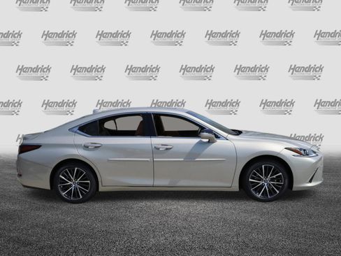 Certified 2025 Lexus ES 350 w/ Premium Package image 10