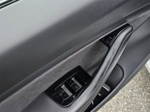 Used 2019 Tesla Model 3 Performance image 19