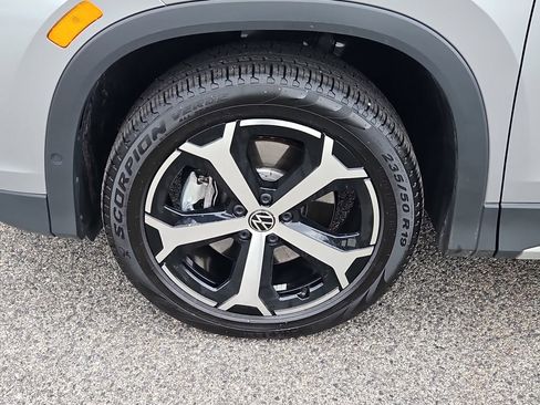 Certified 2026 Volkswagen Tiguan SE AWD/4WD image 7