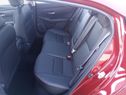 Used 2024 Nissan Sentra SR w/ SR Premium Package image 13