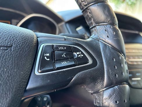 Used 2018 Ford Focus SE w/ Cold Weather Package image 28