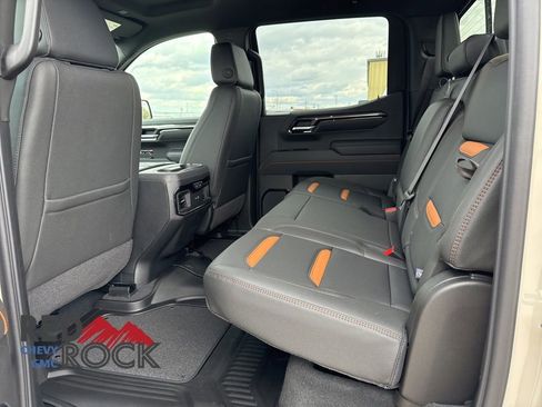 New 2026 GMC Sierra 1500 AT4 w/ AT4 Premium Package AWD/4WD image 12