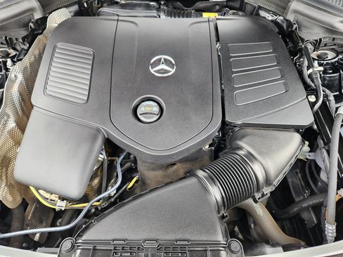 Certified 2025 Mercedes-Benz GLC 300 image 21