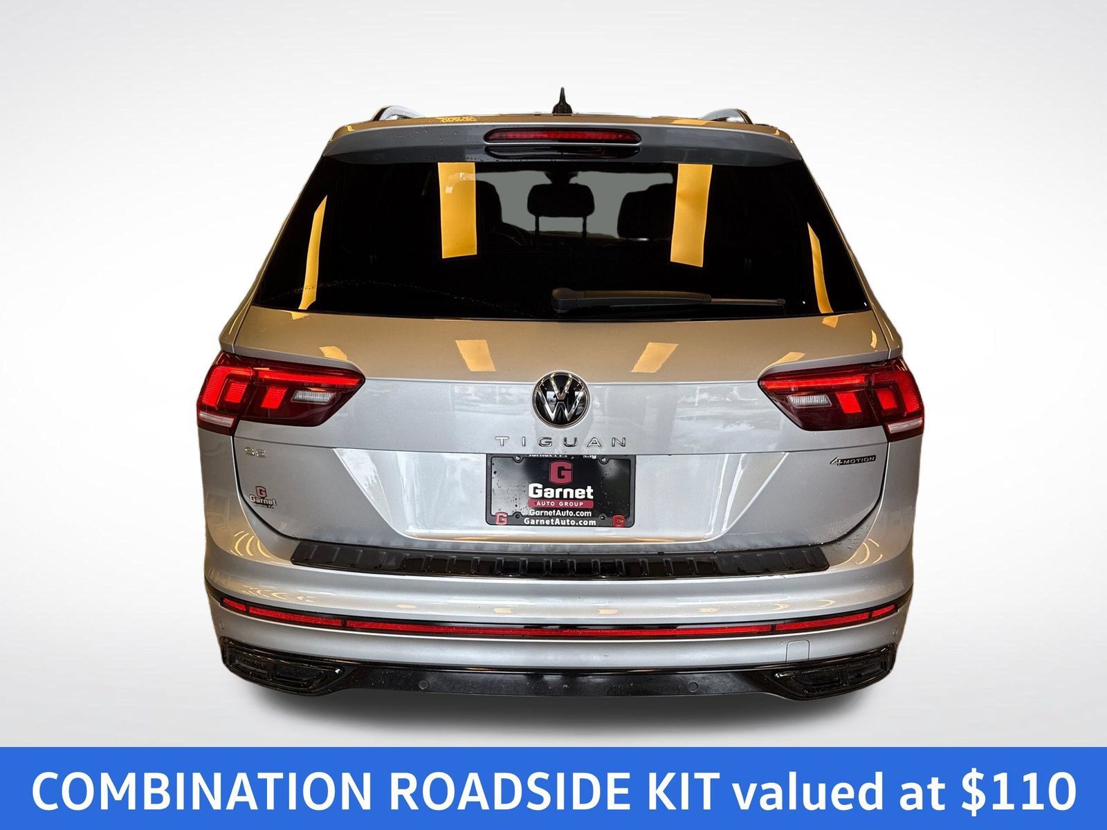 Certified 2024 Volkswagen Tiguan SE R-Line AWD/4WD image 4