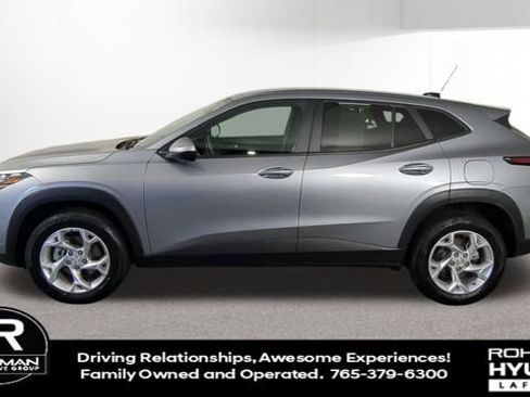 Used 2024 Chevrolet Trax LS w/ LS Convenience Package image 5