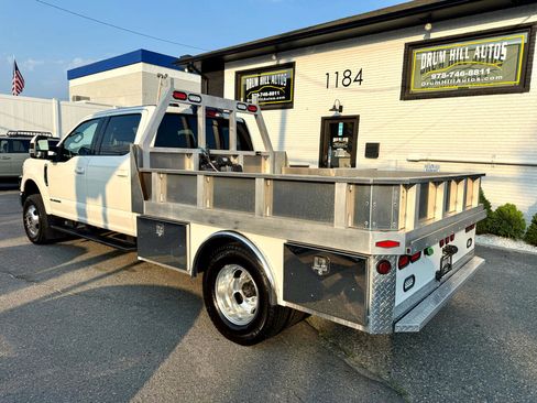 Used 2022 Ford F350 Lariat w/ Lariat Value Package image 3