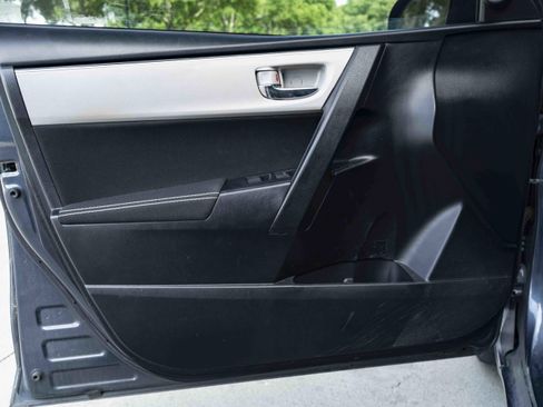 Used 2019 Toyota Corolla LE w/ Body Protection Package FWD image 35