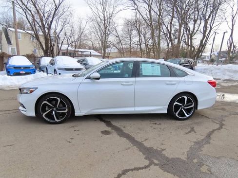 Used 2019 Honda Accord Sport image 3