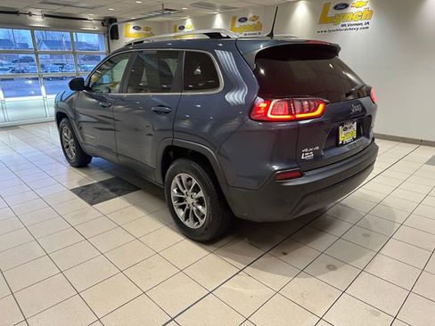 Used 2019 Jeep Cherokee Latitude Plus w/ Cold Weather Group image 18