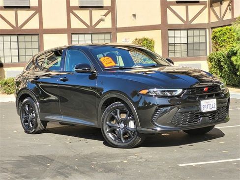 Used 2024 Dodge Hornet R/T Plus w/ R/T Blacktop Package image 2