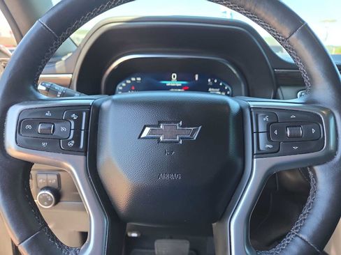 Used 2022 Chevrolet Tahoe Z71 w/ Luxury Package AWD/4WD image 23