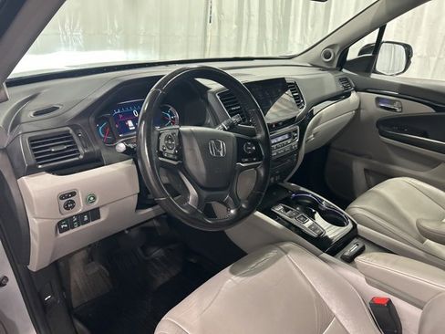 Used 2019 Honda Pilot Touring image 15