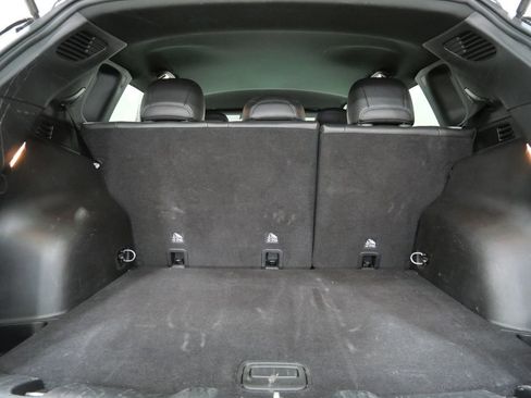 Used 2025 Jeep Compass Limited image 25