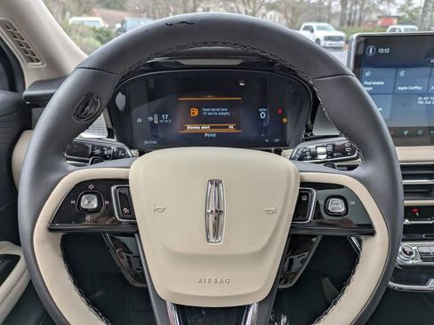 New 2026 Lincoln Corsair Premiere image 24