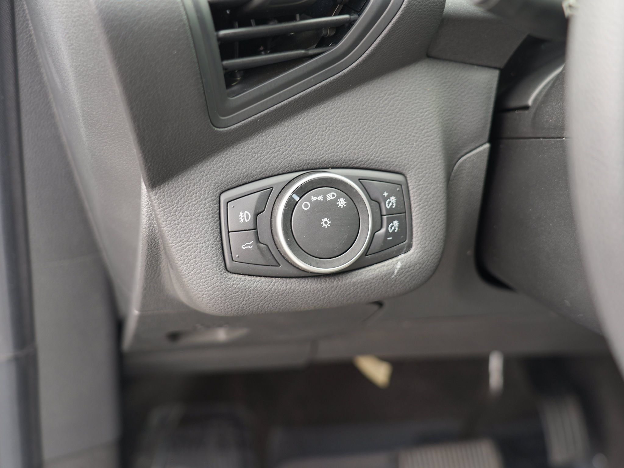 Used 2018 Ford Escape SE AWD/4WD image 18