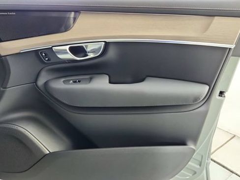 New 2026 Volvo XC90 B6 Plus w/ Protection Package Premier AWD/4WD image 40