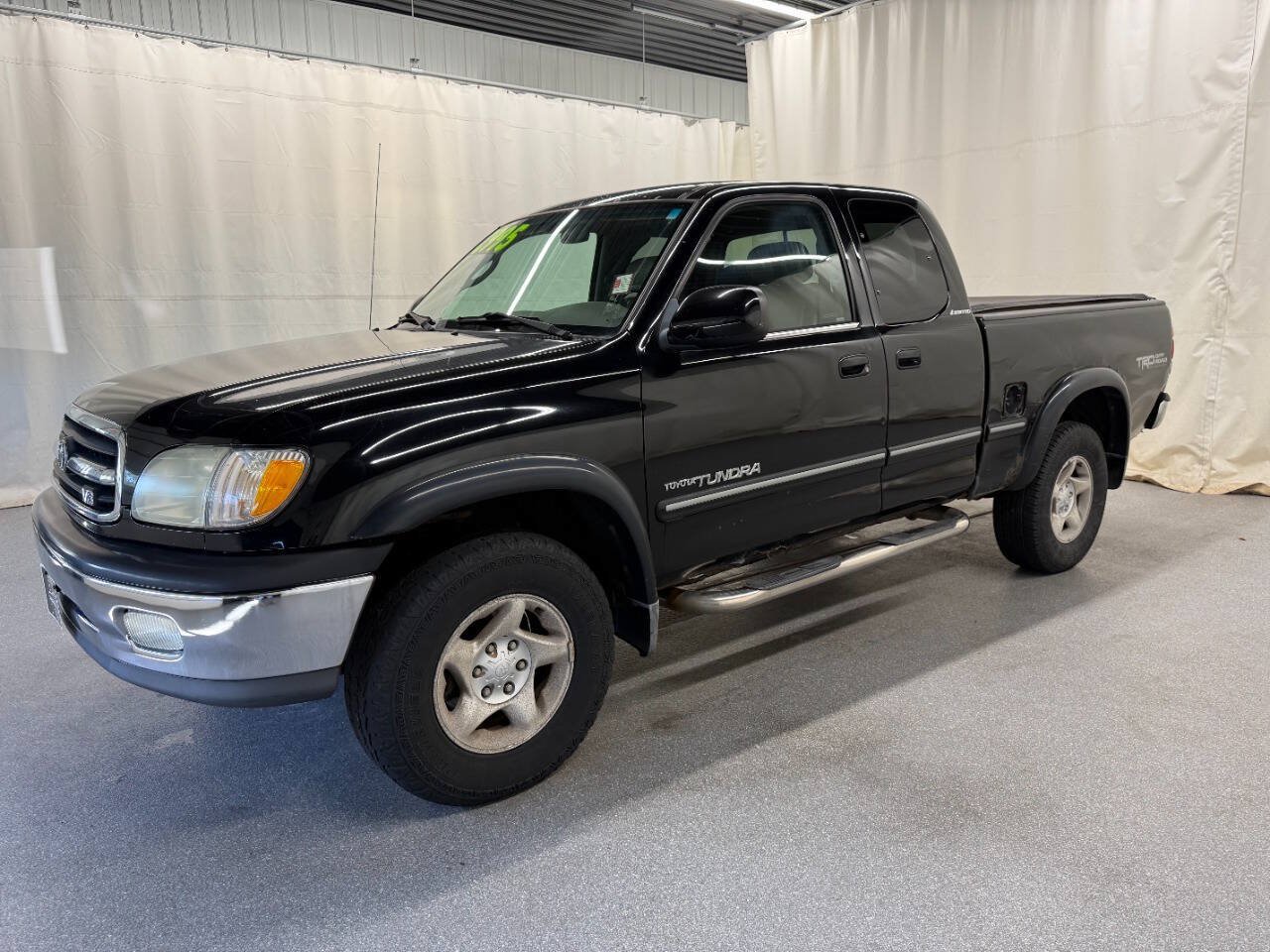 Used 2002 Toyota Tundra Limited w/ Off-Road Pkg AWD/4WD image 1