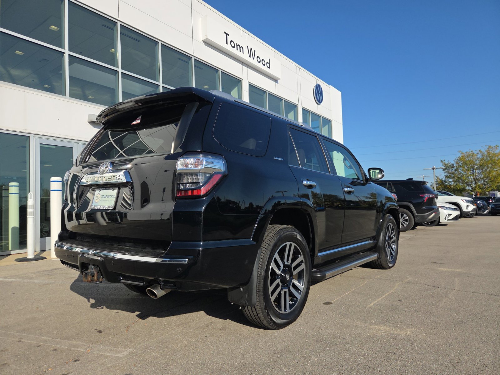 Used 2018 Toyota 4Runner Limited AWD/4WD image 4