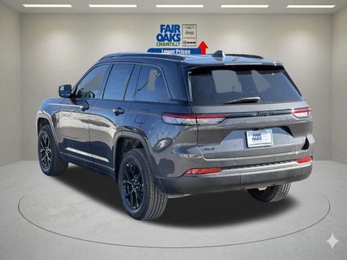 New 2026 Jeep Grand Cherokee Altitude AWD/4WD image 8