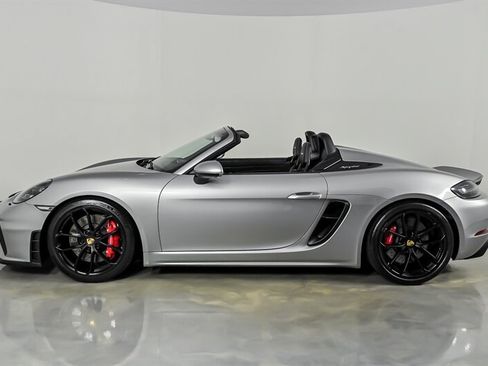 Used 2022 Porsche 718 Boxster Spyder RWD image 7