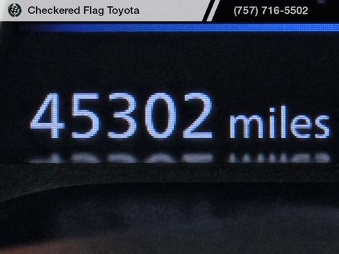 Used 2025 Nissan Altima 2.5 SV FWD image 17
