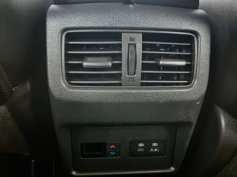 Used 2021 Nissan Rogue SL AWD/4WD image 33