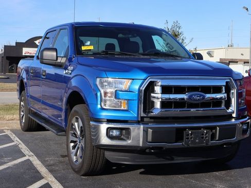 Used 2015 Ford F150 XLT w/ Trailer Tow Package image 11