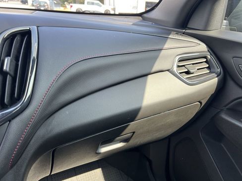 Used 2022 Chevrolet Equinox RS w/ RS Leather Package image 38