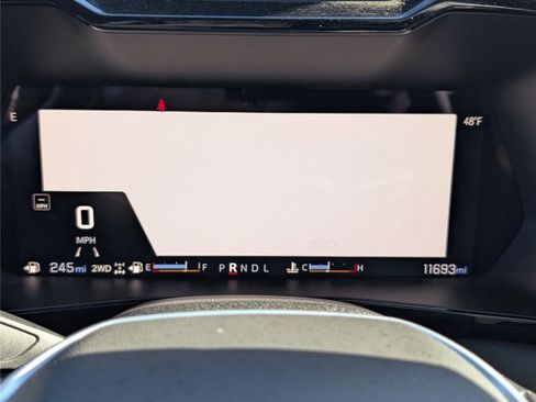 Used 2025 Chevrolet Colorado Z71 w/ Midnight Edition image 30