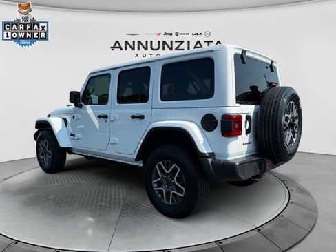 Certified 2025 Jeep Wrangler Unlimited Sahara AWD/4WD image 3