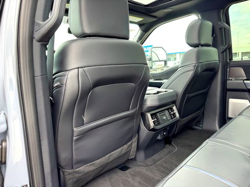 Used 2026 Ford F250 Platinum AWD/4WD image 19