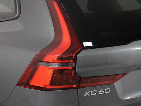 New 2026 Volvo XC60 B5 Ultra w/ Climate Package PRO image 15