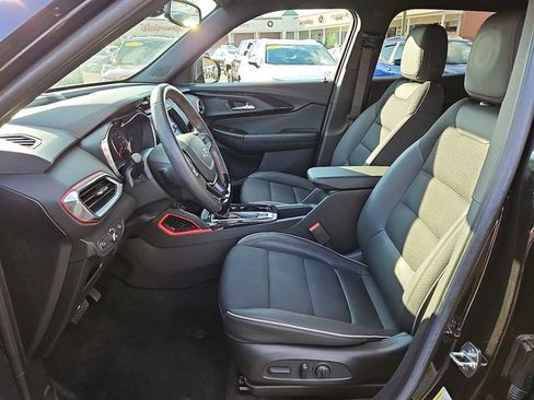 Used 2022 Chevrolet TrailBlazer RS w/ Technology Package image 25