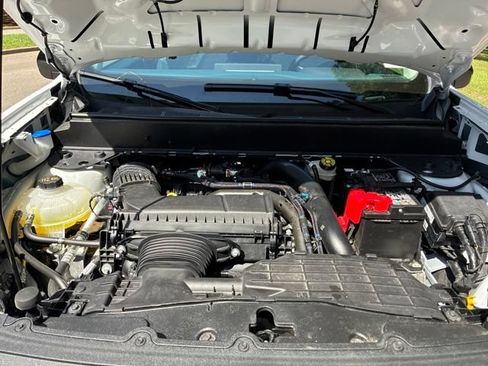 Used 2025 Ford Maverick XLT AWD/4WD image 19
