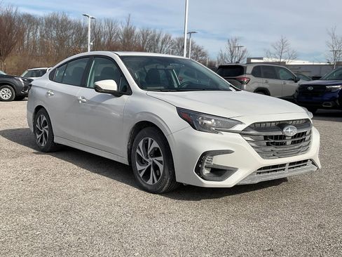 Used 2025 Subaru Legacy Premium image 5