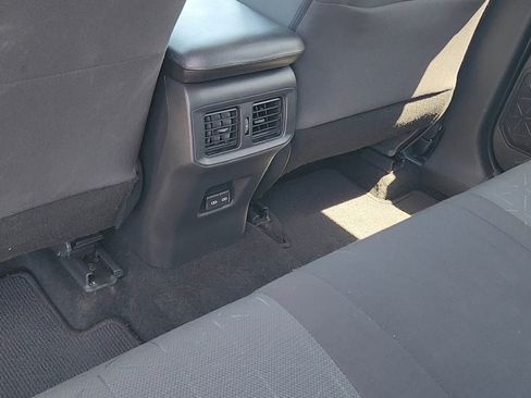 Used 2022 Toyota RAV4 XLE w/ Convenience Package AWD/4WD image 17