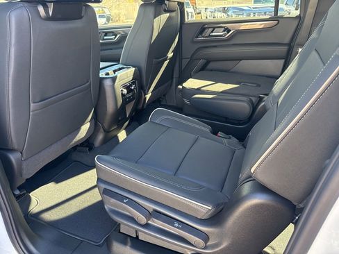 New 2026 GMC Yukon XL Elevation image 28
