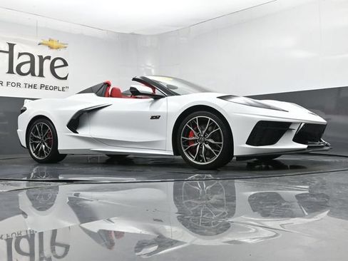 Used 2023 Chevrolet Corvette Stingray Premium Conv w/ Z51 Performance Package RWD image 2
