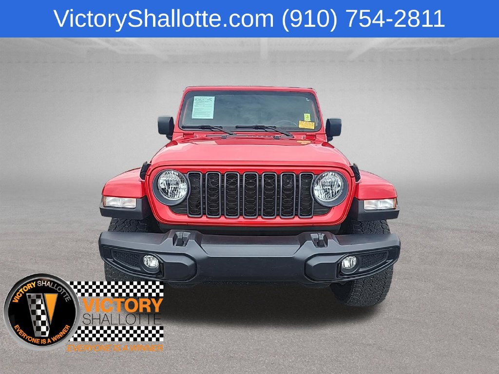 Certified 2025 Jeep Gladiator Sport AWD/4WD image 3