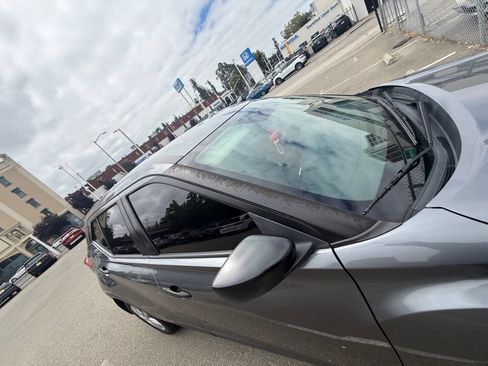 Used 2020 Nissan Kicks S FWD image 5