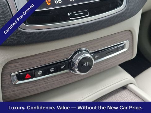 Certified 2024 Volvo XC90 B5 Plus w/ Protection Package Premier AWD/4WD image 17