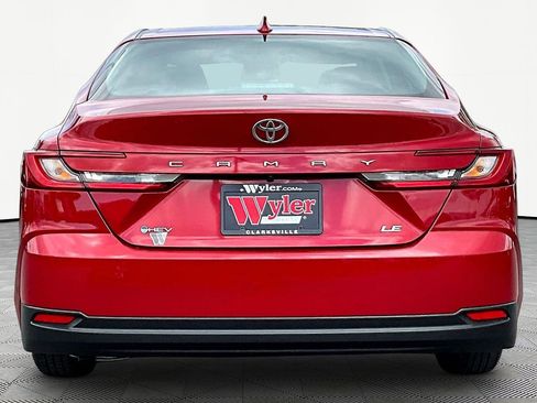 Used 2025 Toyota Camry LE FWD image 5