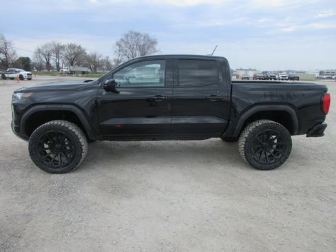 New 2026 GMC Canyon AT4 AWD/4WD image 9