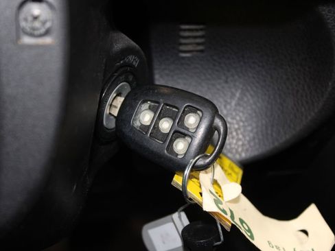 Used 2016 Toyota Corolla LE image 34