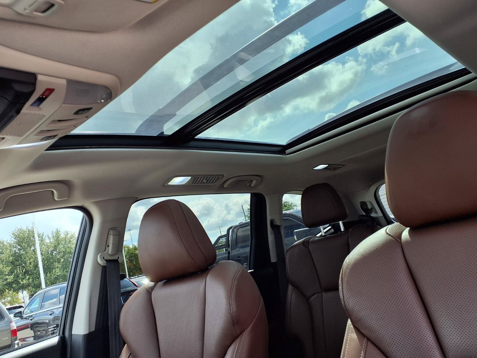 Used 2019 Subaru Ascent Touring w/ Popular Package #3 AWD/4WD image 5