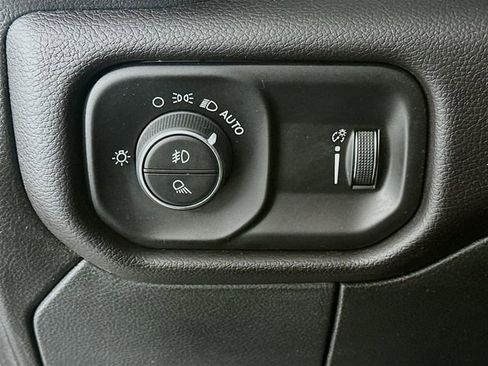 Used 2024 RAM 2500 Big Horn AWD/4WD image 12