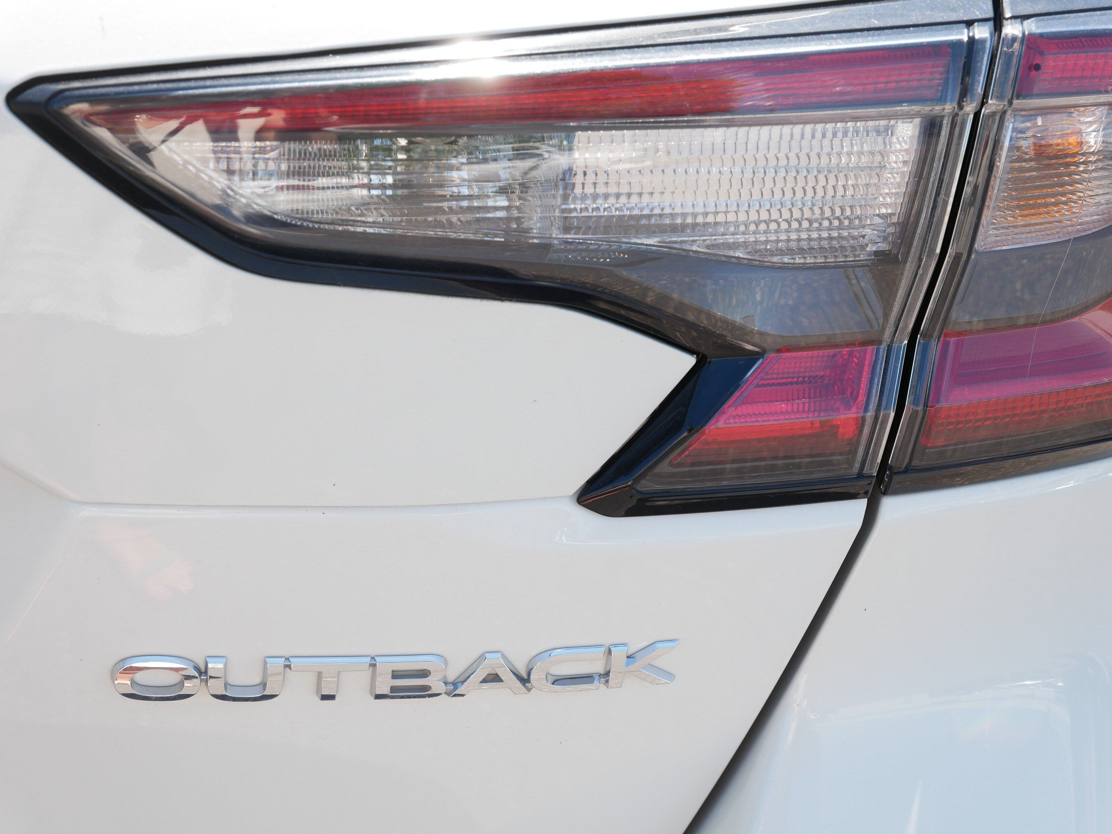Used 2025 Subaru Outback Premium AWD/4WD image 17