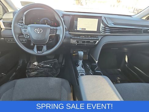 Used 2025 Toyota Camry LE image 12