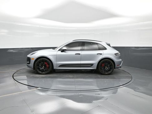 Certified 2024 Porsche Macan GTS image 2